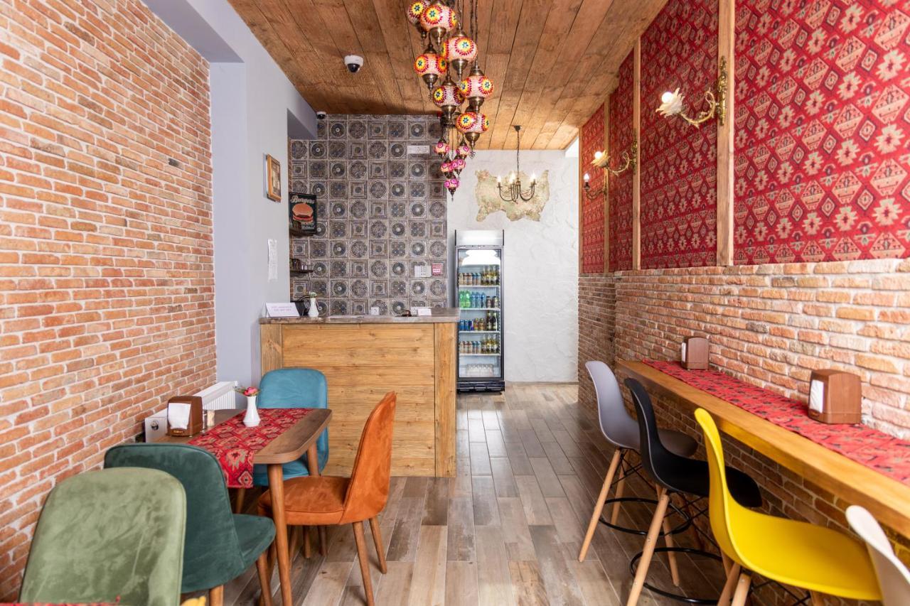 Rose Hotel Vake Тбилиси Екстериор снимка